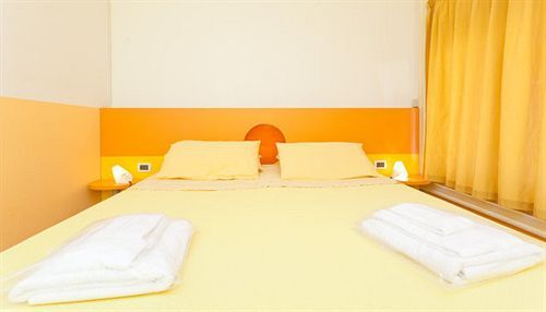 Hotel Rainbow Palermo Exterior photo
